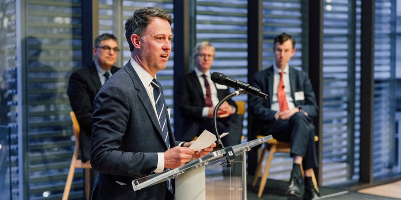 Middle Powers in a Fractured World